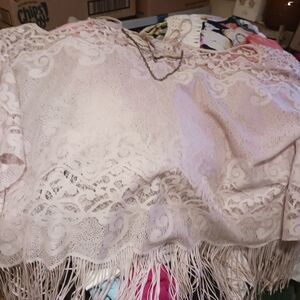 Easel Lace Fringe Blouse in Cream